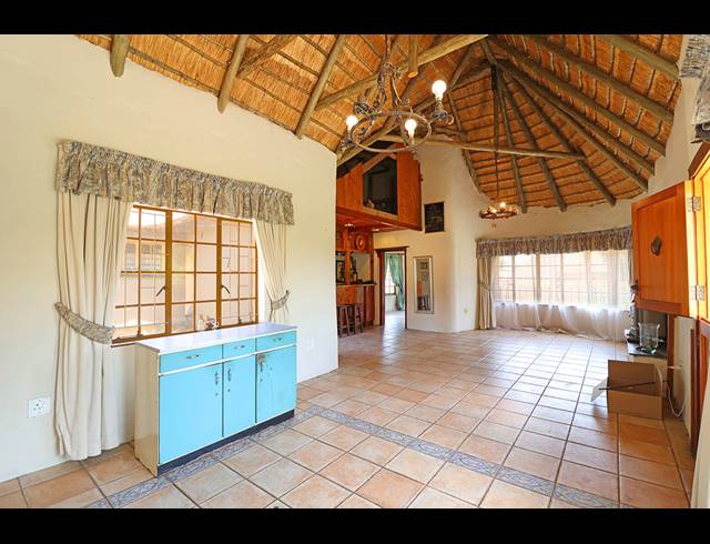 4 BEDROOM FREEHOLD FOR SALE IN GLENHAZEL